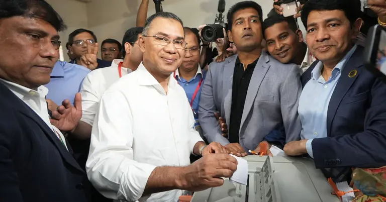 ভোট দিচ্ছেন তারেক রহমান